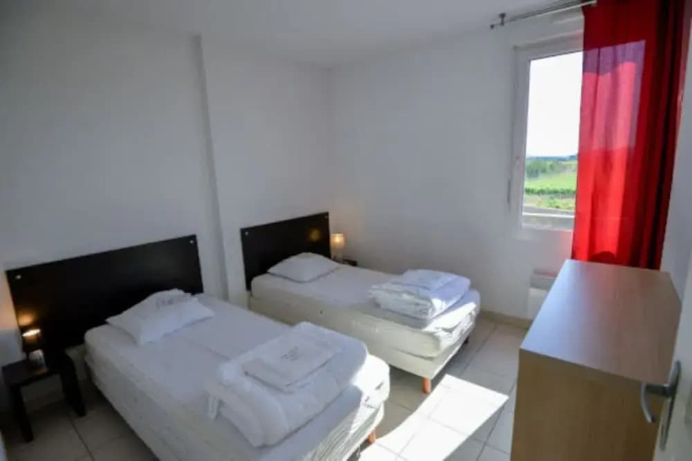 Apartment in Azille Near Lac de Jouarres - Photo 2