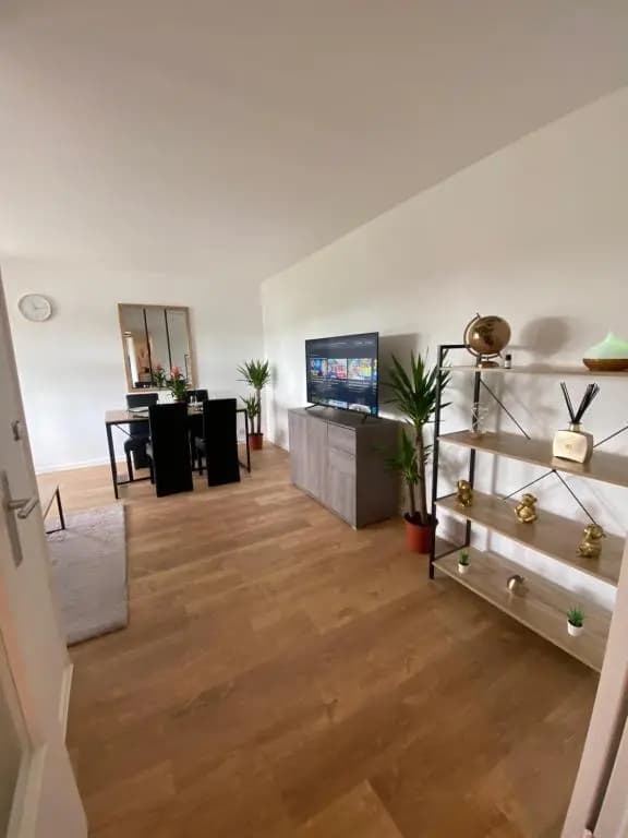 Bel Appartement 59m2 terrasse / wifi / netflix - Miniature 8