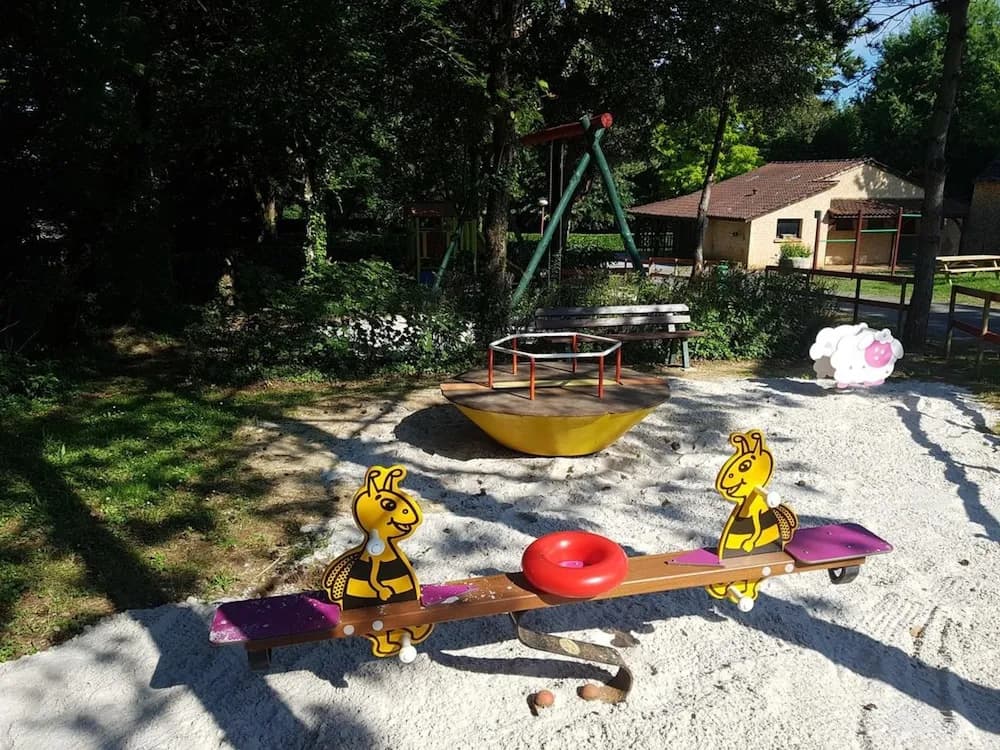 Camping Le Pigeonnier - Miniature 8