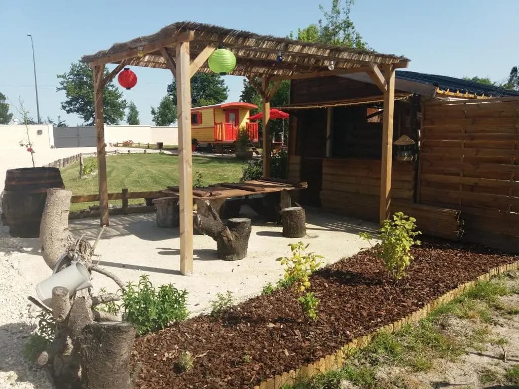 roulotte du domaine des Chevrettes - Photo 4