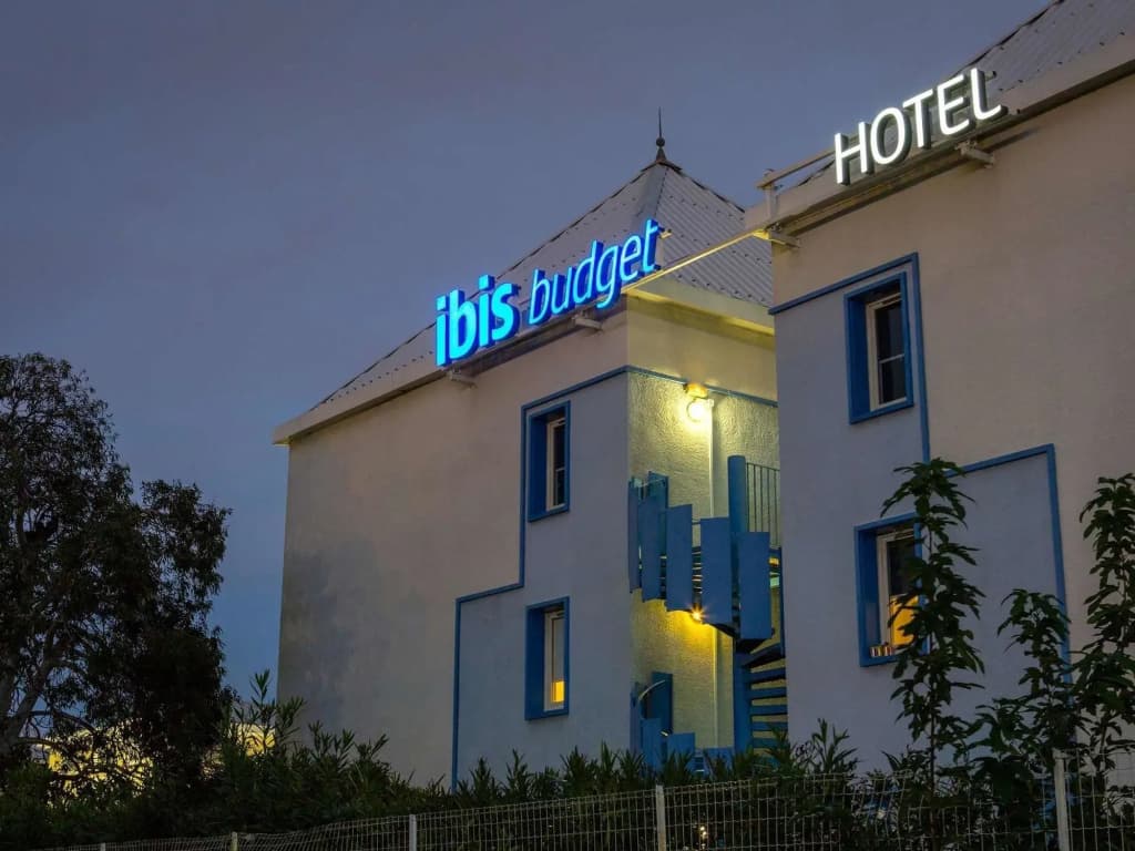 ibis budget Perpignan Sud - Photo 1