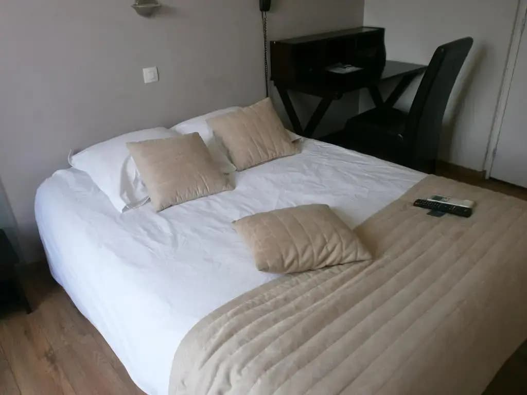 Blue Hotel - Photo 5