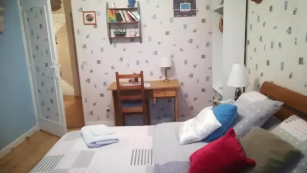 Chambre dans une maison pleine de vie - Photo 4