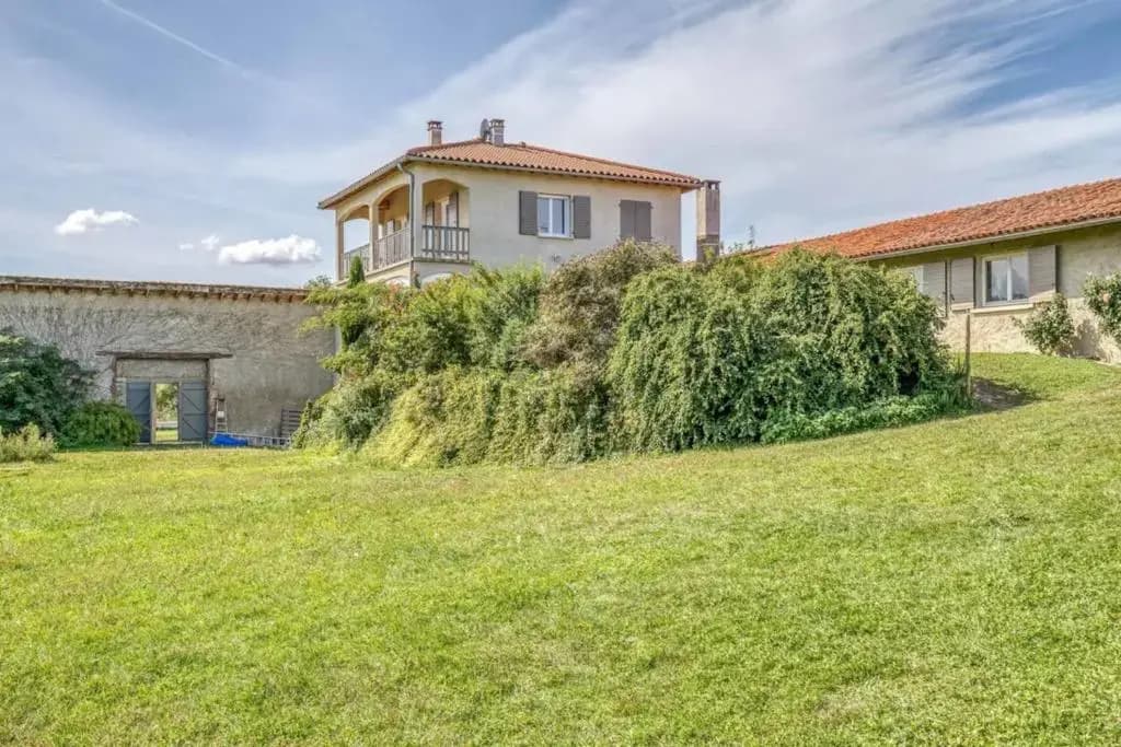 Family villa at 1H15 from Lyon - Photo 1