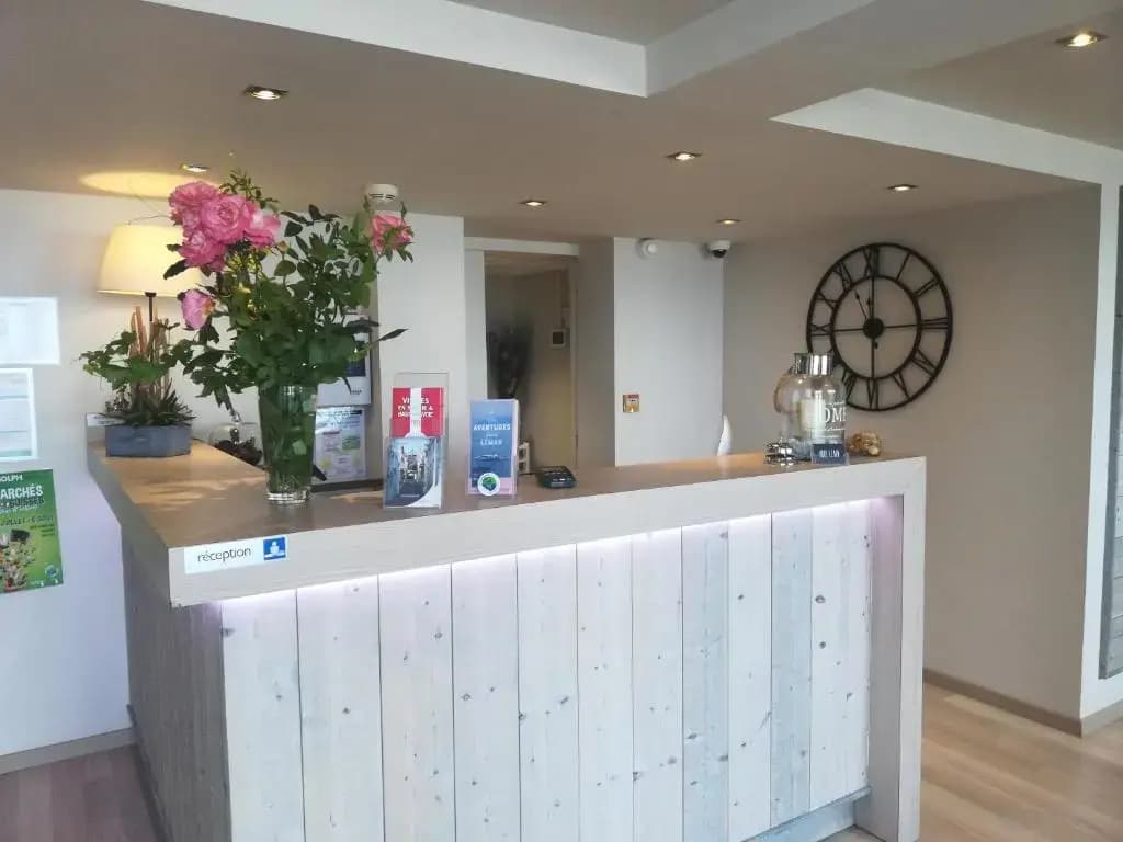 Hotel Le Léman - Photo 1