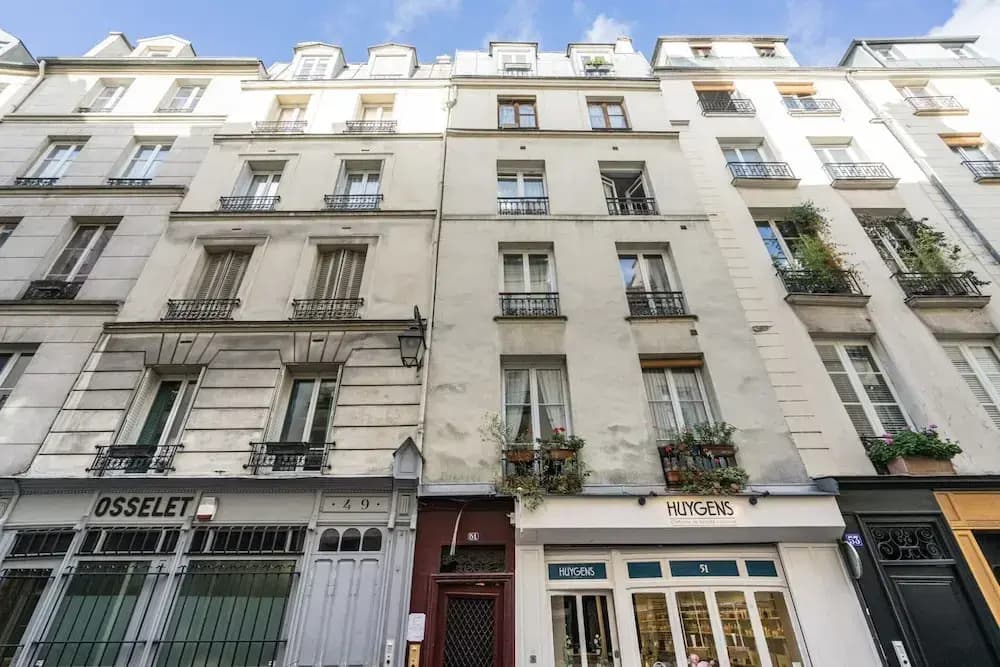 Chic Apartment With Patio - 2br/6p - Le Marais - Photo 1