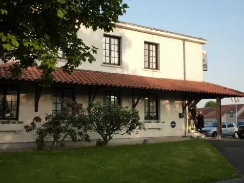 Hôtel des Biches - Photo 1