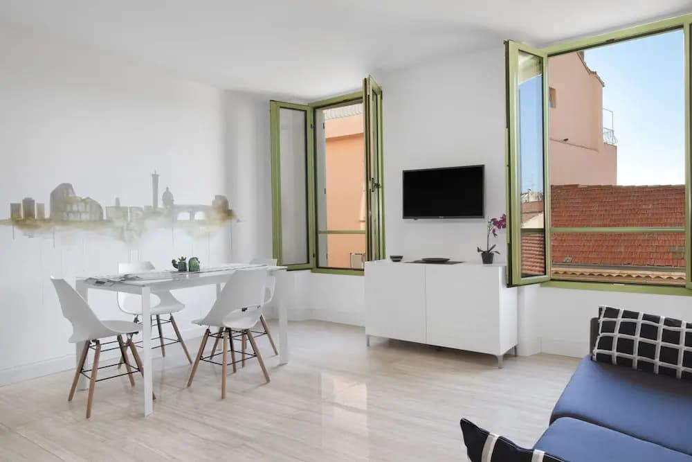 Cannes Old Town Suites - Photo 5
