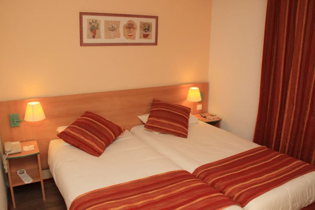 Logis Hotel Uzes Pont du Gard - Photo 4