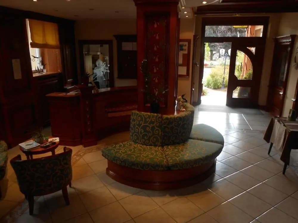 Hotel Restaurant Le Bristol - Photo 2