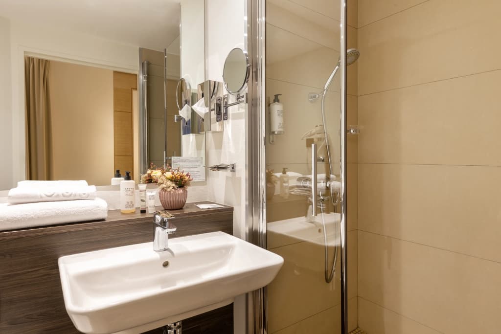 Best Western Royal Hotel Caen - Miniature 8