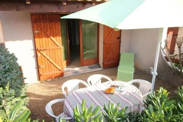 Belle villa 5 couchages terrasse parking dans résidence sécurisée piscine commune 400m de la mer LRJP16 - Miniature 8