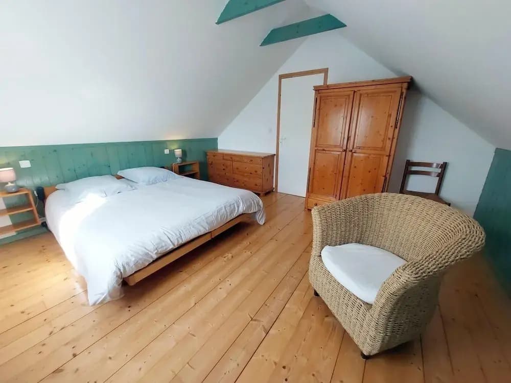 Holiday Home in Cleder Near Les Amiets Beach - Photo 3