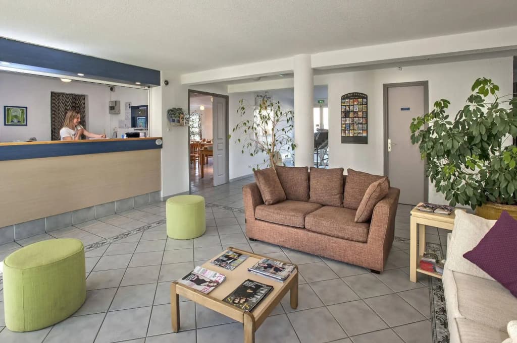 Deltour Hôtel Alès - Photo 2
