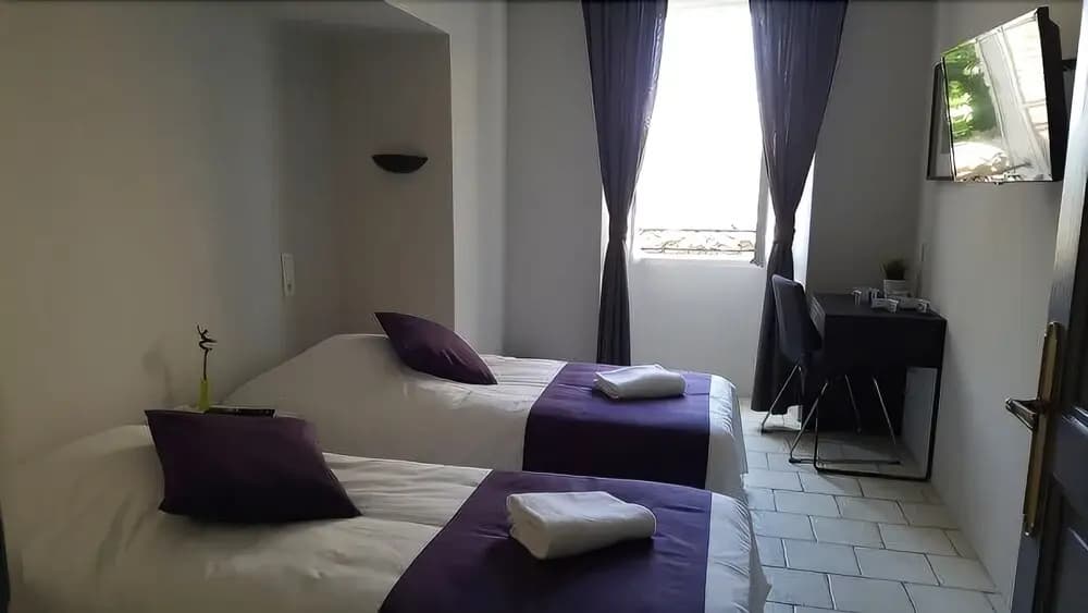 Hotel Belvue - Photo 2
