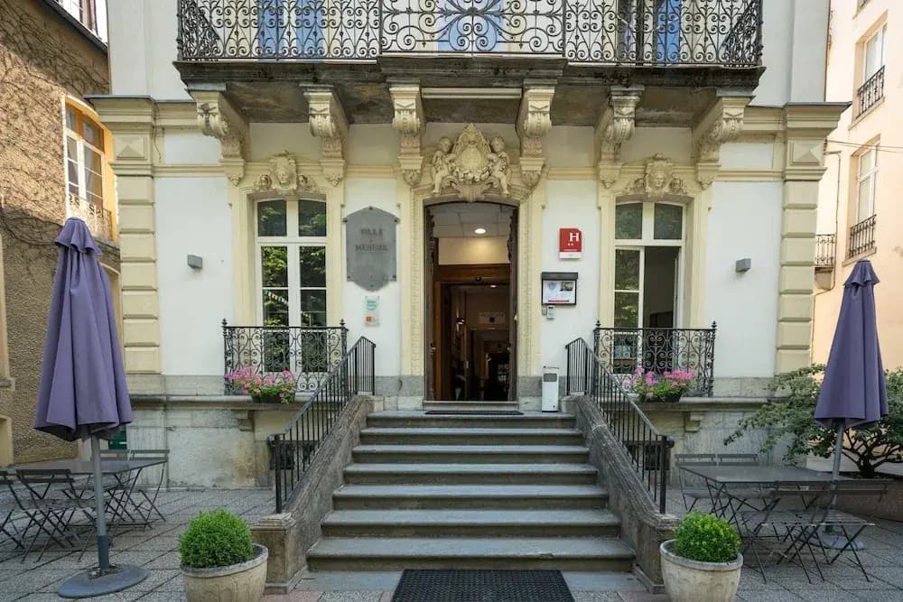 Hotel Aquitaine - Photo 1