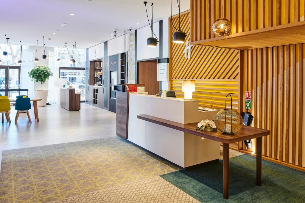 Holiday Inn Nice by IHG - Photo 2
