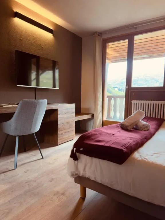 Alpeen Hotel - Photo 3
