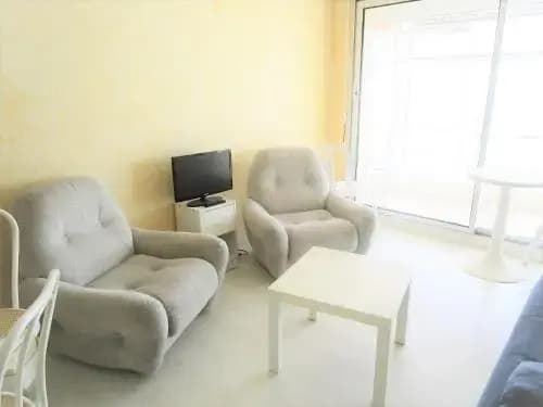 Rental Apartment a 2 Pas de la Plage Et Proche Tous Commerces 1 - Miniature 8