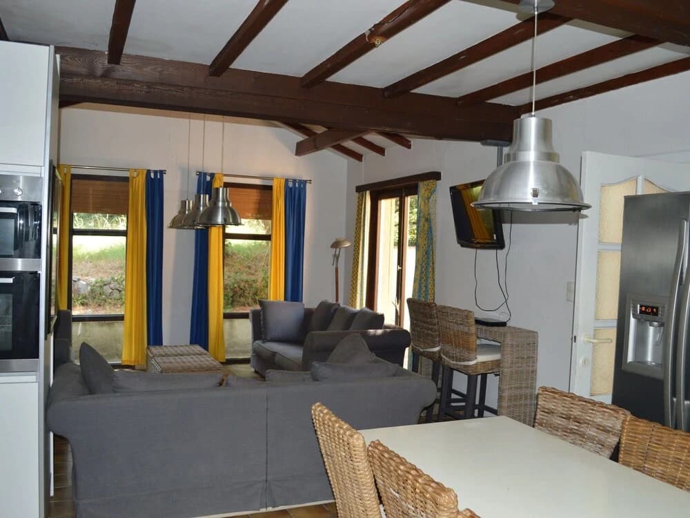 Comfortable Holiday Home in Fayence With Private Swimming Pool - Photo 3