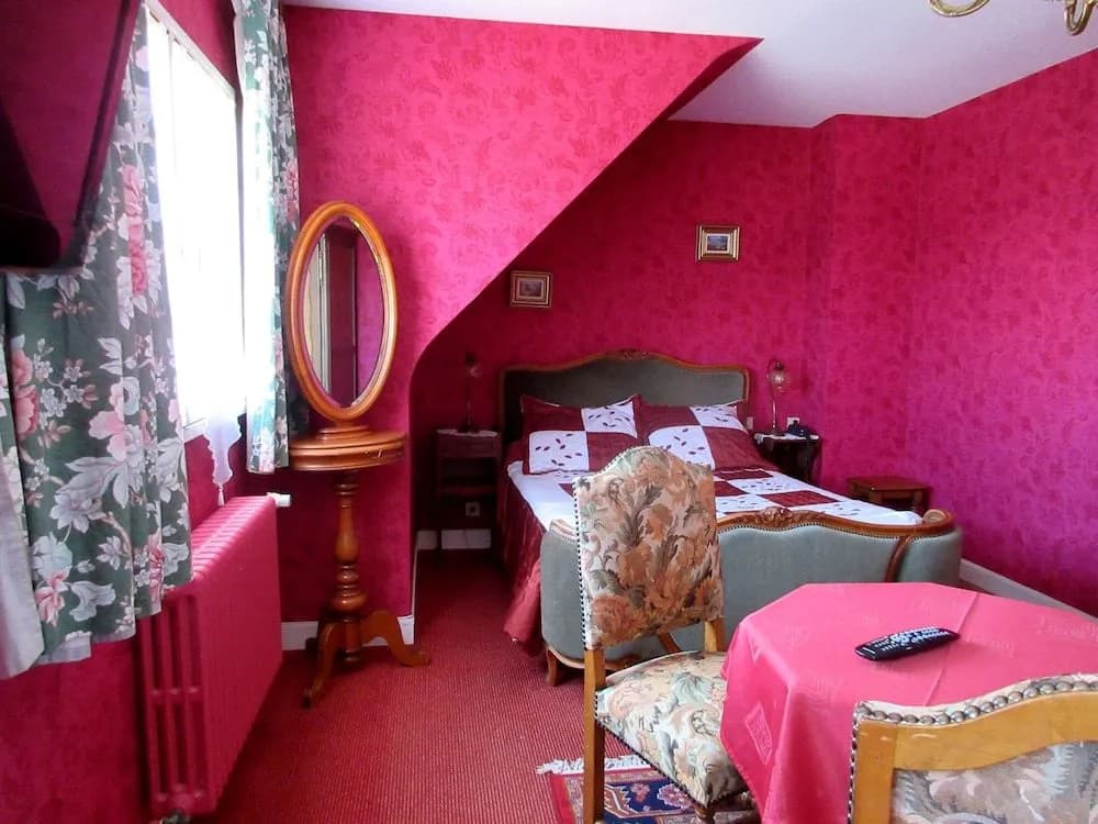 Logis Hôtel le Trianon - Photo 2