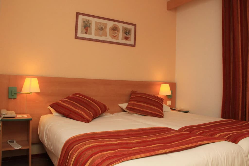 Logis Hotel Uzes Pont du Gard - Photo 5
