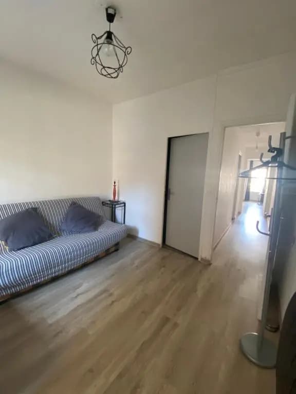 Cœur de Ville Au 1er 66m2, Vu Sur la Place - Photo 4