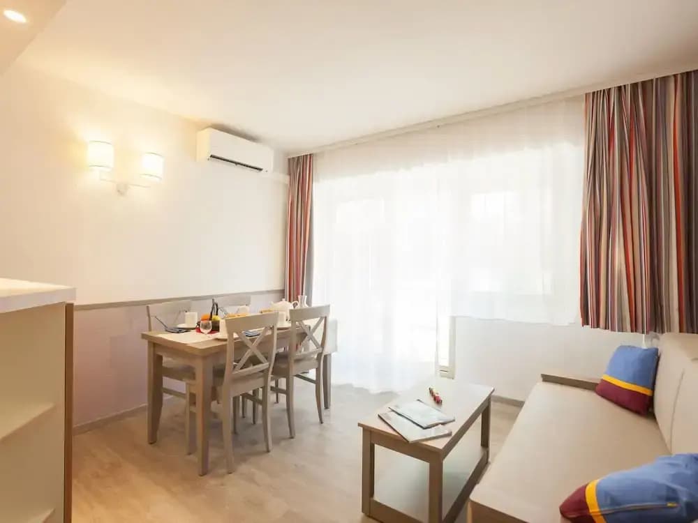 Air-conditioned Studio in Sainte Maxime - Photo 3