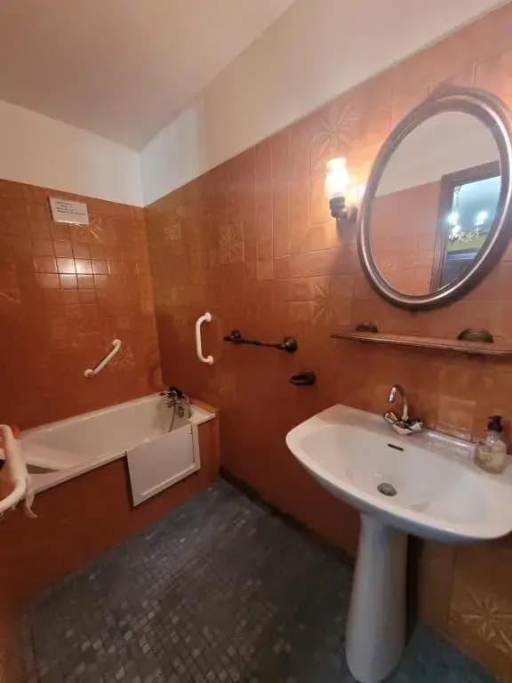 Bel appartement T4 dans maison basque - Miniature 8