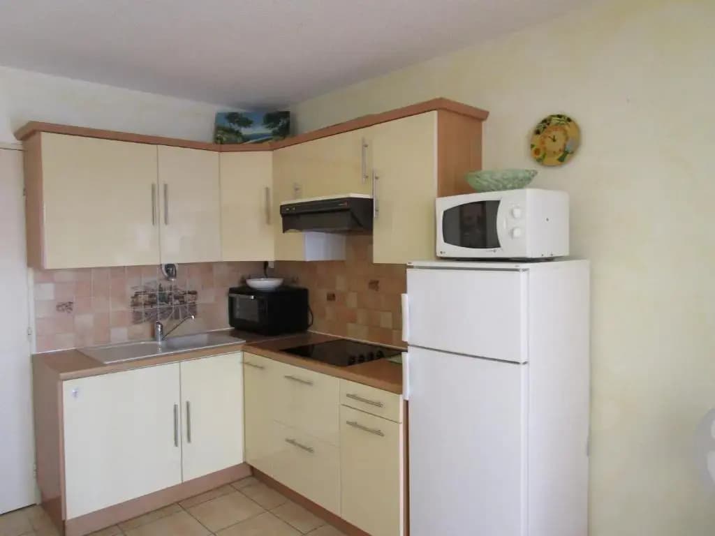 Logement calme proche mer, 4 personnes, St Aygulf - Miniature 6