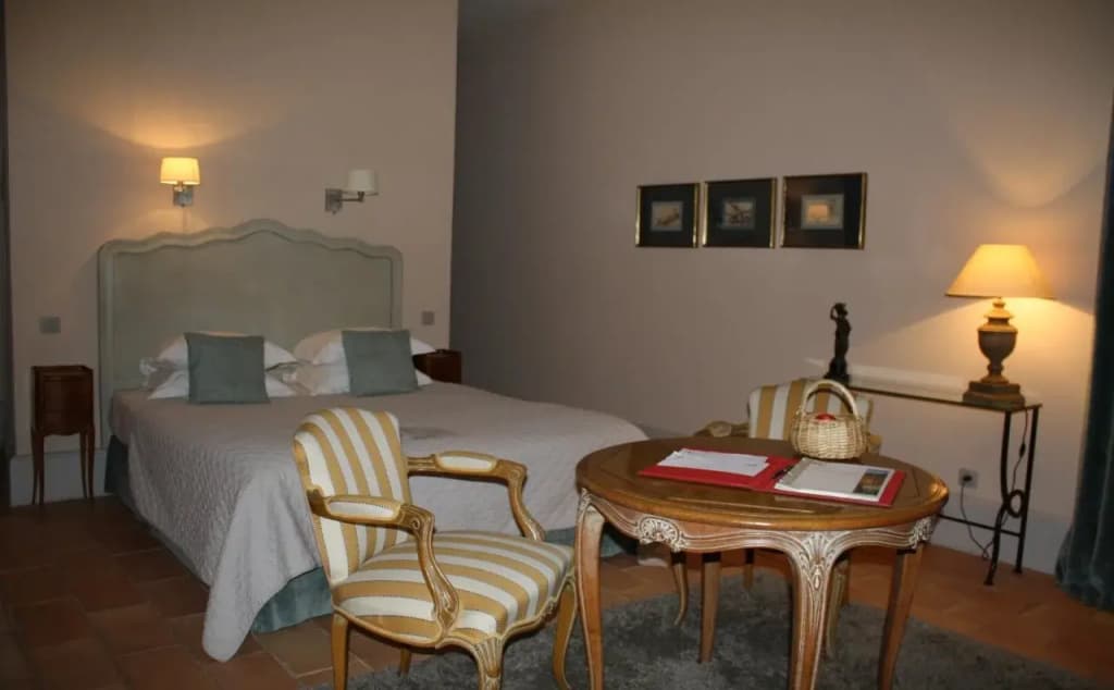 Chateau de Roussan - Photo 5
