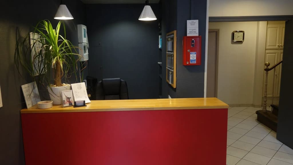 Acacia Hotel - Photo 2