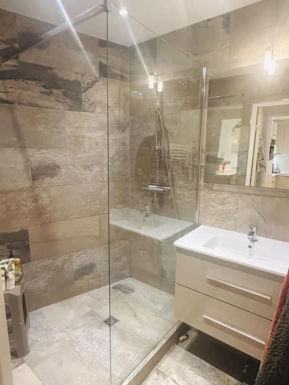Lovely one Bedroom Apartment With Balcony Wifi Just Minutes Walk From Palais and Cannes Beaches - 109 - Miniature 6