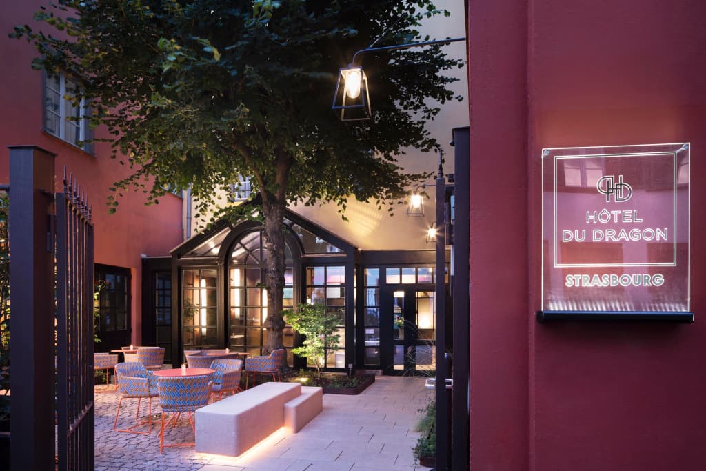 Hotel Du Dragon - Photo 1