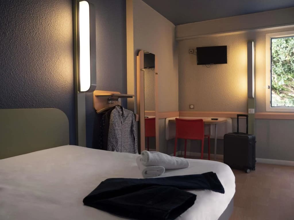 Ibis Budget Arles Sud Fourchon - Photo 5