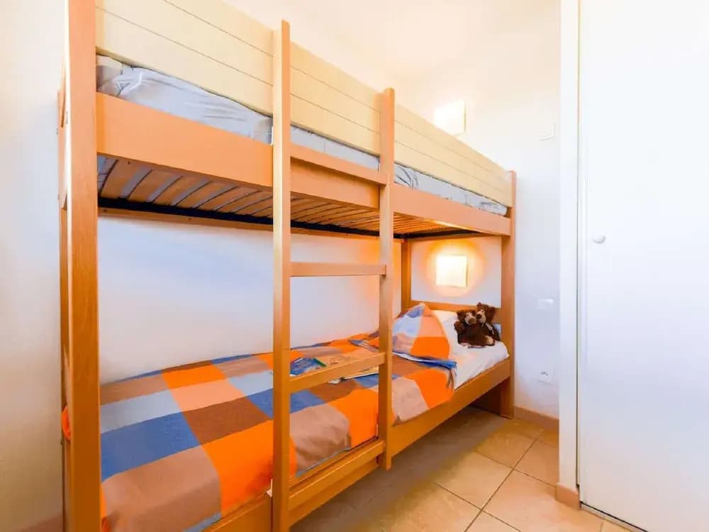 Comfortable Apartment With Dishwasher 2 km Away From the sea - Miniature 6