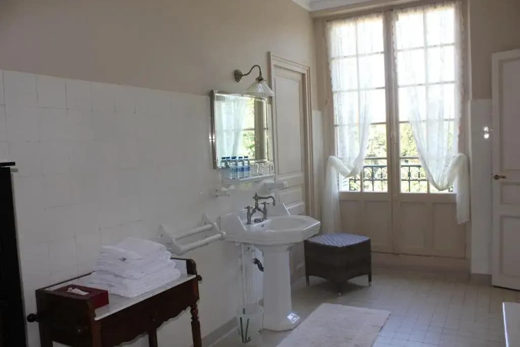 Appartement du Château du Grand Bouchet - Miniature 7