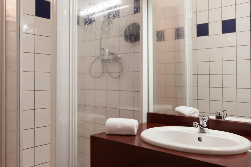 Kyriad Direct Rennes Ouest - Miniature 8