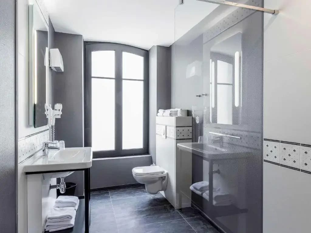 ibis Styles Dinan Centre Ville - Miniature 8