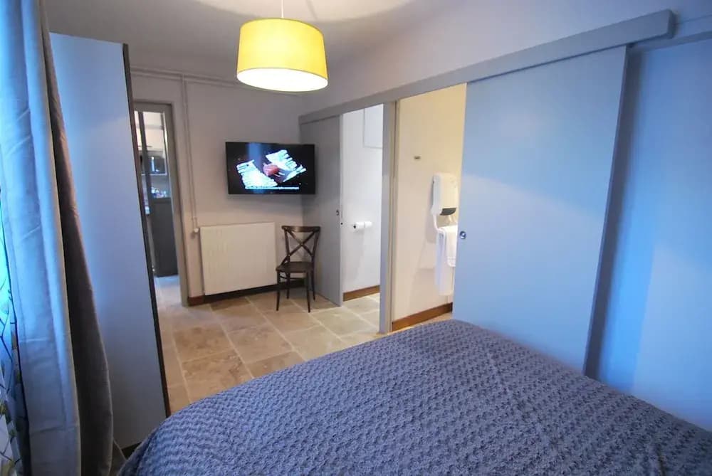 Appartements Pied à Terre, haut standing avec cuisine équipée et terrasse / Groupe HRM - Photo 1