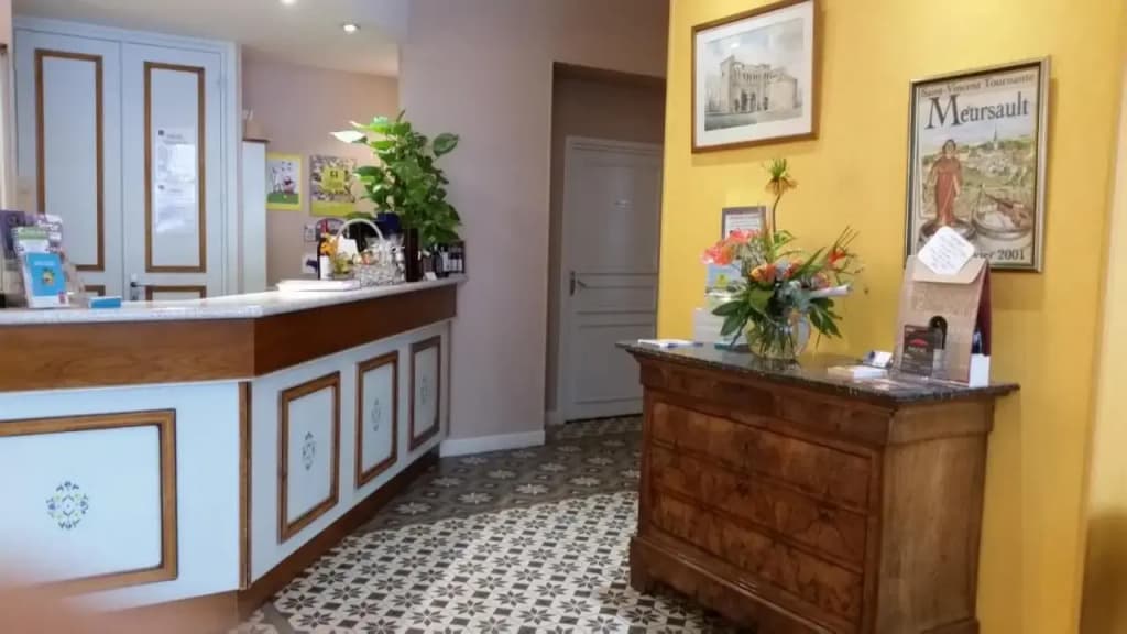 Logis Hôtel Restaurant La Tête Noire - Photo 2