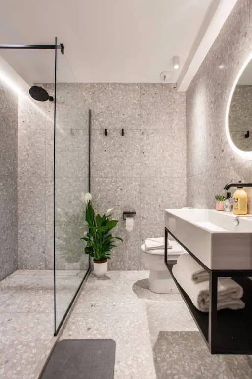 Magnificent 1 Room Apartment - Miniature 8