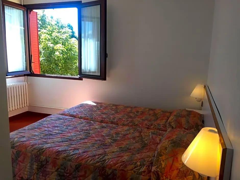 Hôtel Economique Le Pavillon - Photo 5