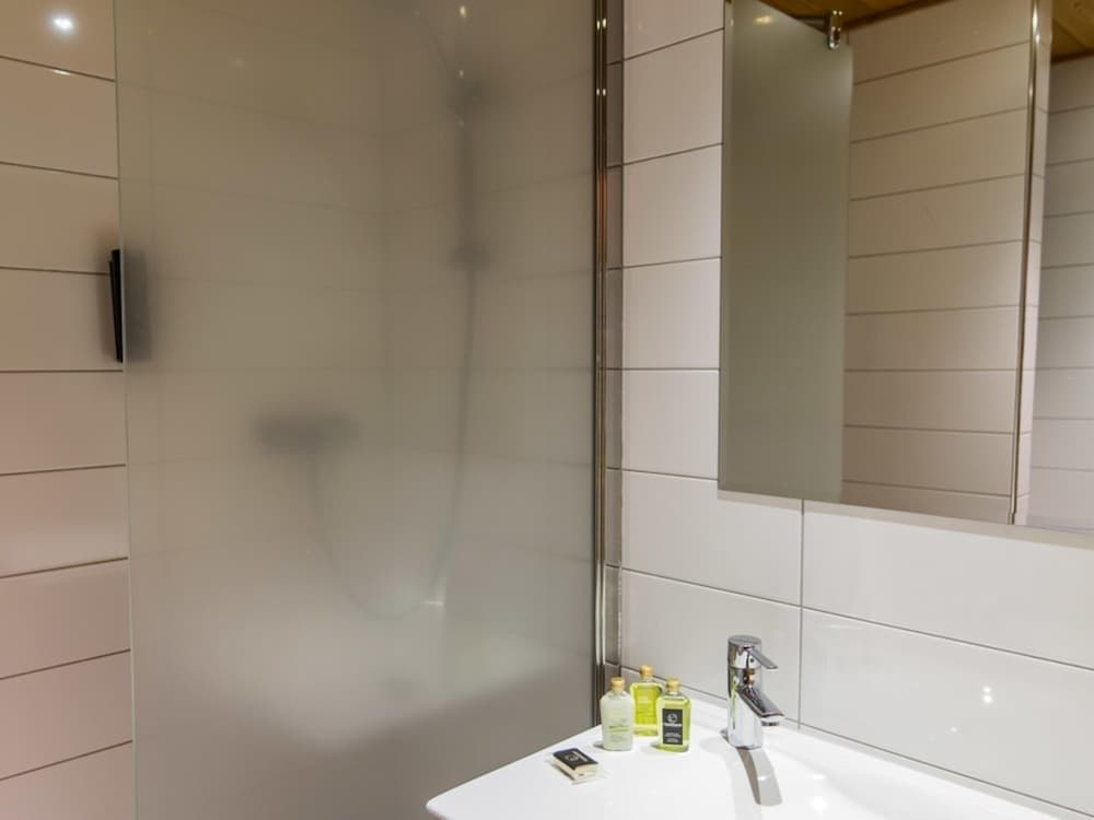 Delightful Apartment in Saint Chaffrey - Miniature 6