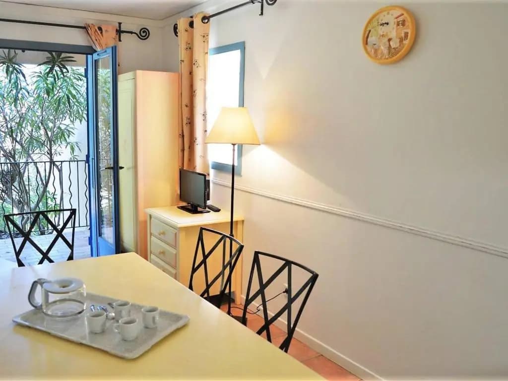 Appartement Le Lavandou, 2 pièces, 6 personnes - FR-1-251-235 - Photo 1