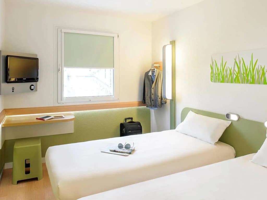 First Inn Hotel - Photo 3