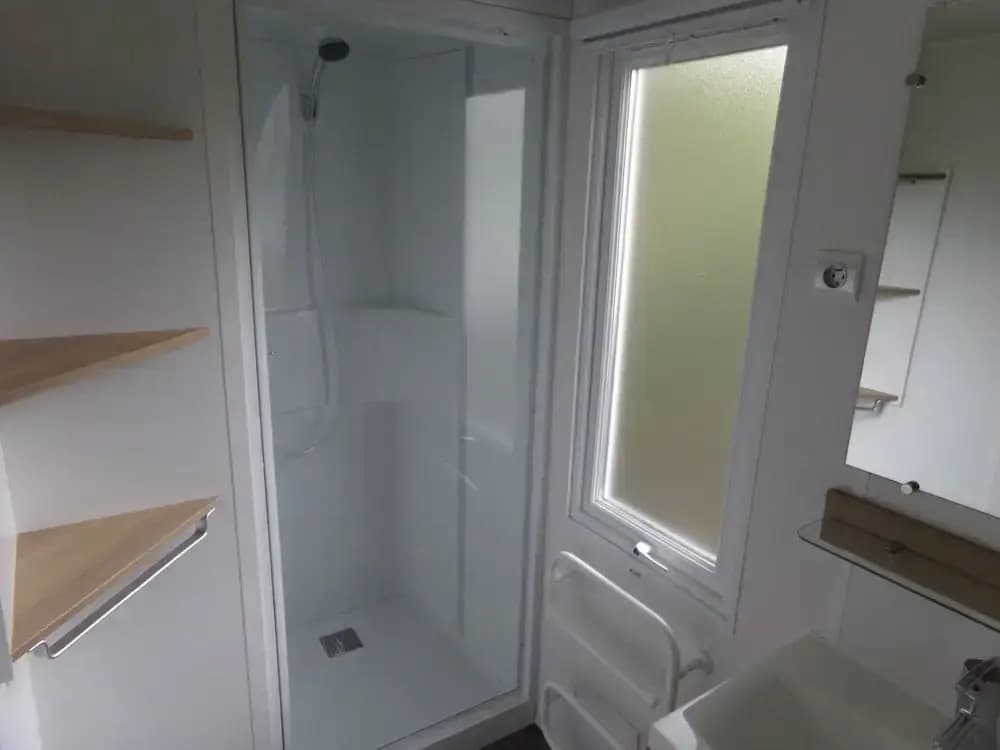 Mobil home au calme - Miniature 8