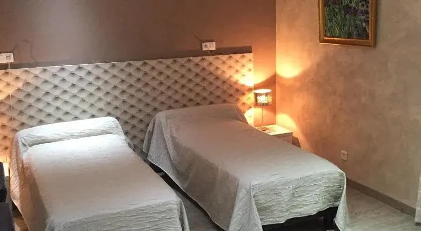 Hostellerie de la Tour - Photo 5