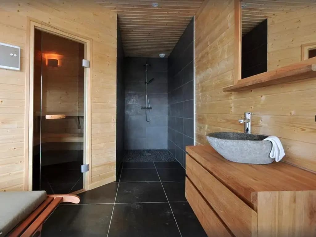 INUï, GRAND CHALET DE LUXE NEUF, SAUNA, SPA, classé 5 étoiles - Photo 4