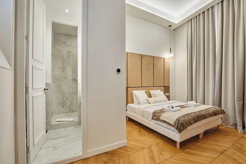 Saint Honore Luxury Apartment With AC - Photo 5